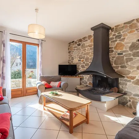 בית נופש Maison Vue Montagnes *
