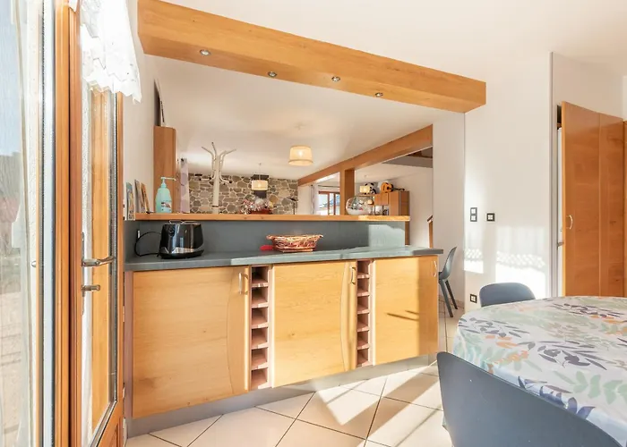 Maison Vue Montagnes 度假居